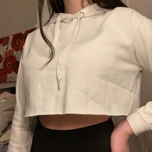 ✨white cropped hoodie from bluenotes✨